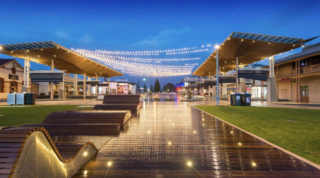 Kerrigan'S On Seaview- One Minute Walk To Beach - Not Beachfront Henley Beach South Bagian luar foto